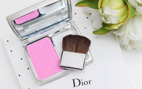 Khuyến mại nhân dịp khai trương